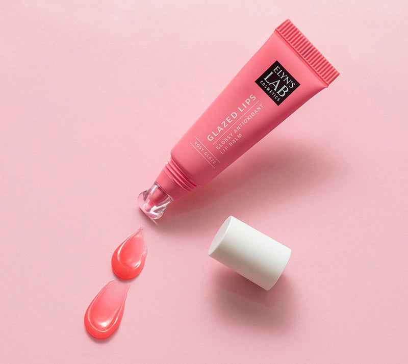 Glazed Lips Rosy – Spiegelglänzender getönter Lippenpflegestift mit Vitamin E und Hyaluronsäure